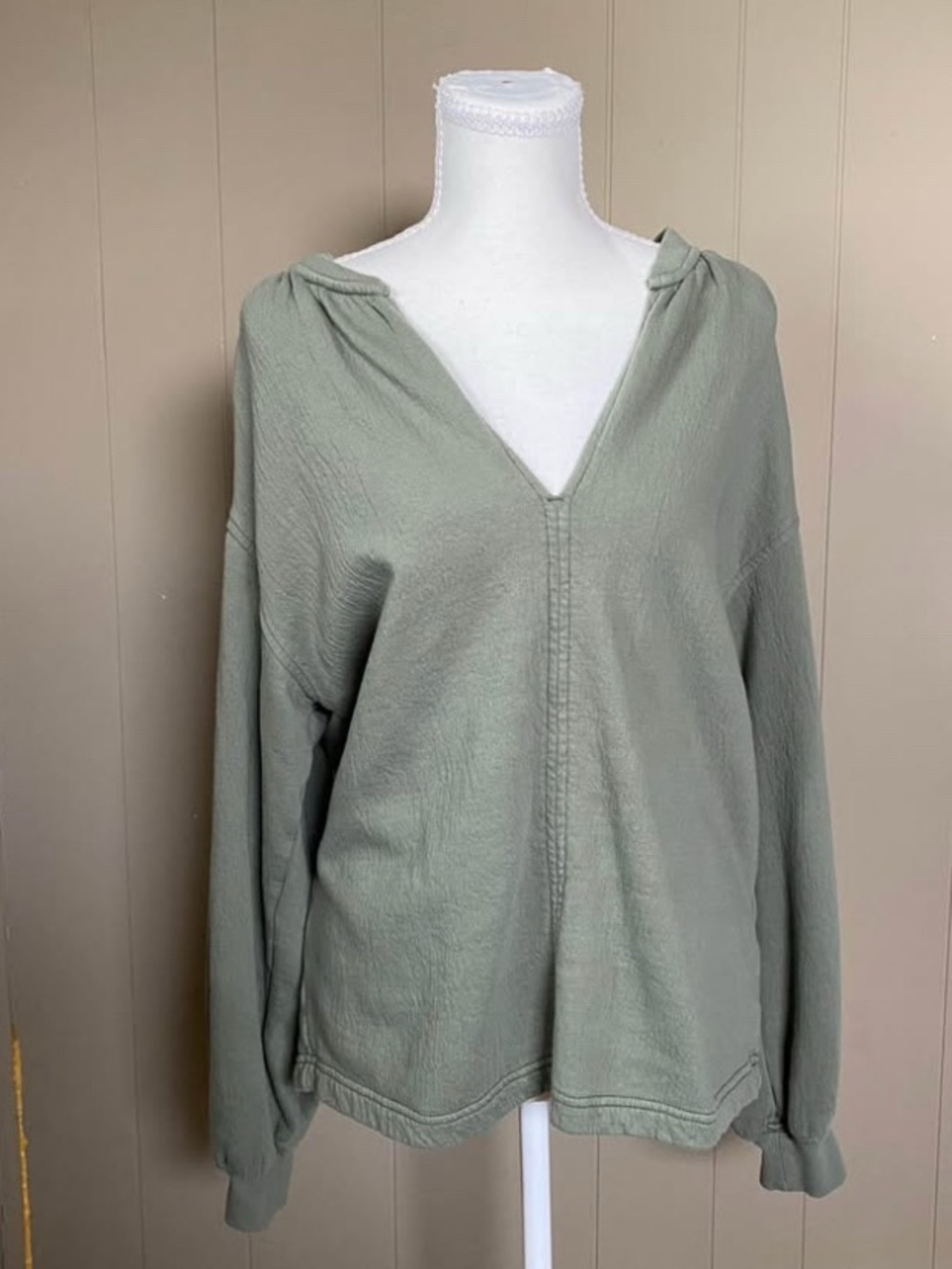 Aerie Green cotton V-Neck sweatshirt